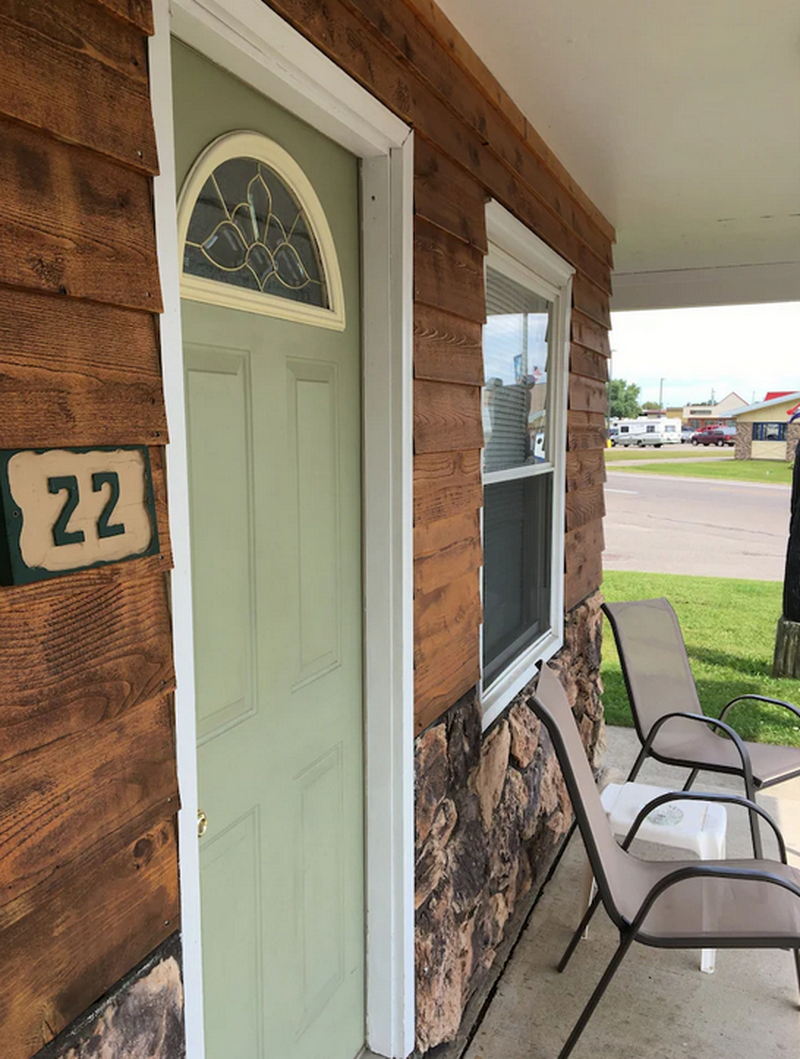 Superior Motel & Suites (Star-Lite Motel, Star Lite Motel) - Web Listing (newer photo)